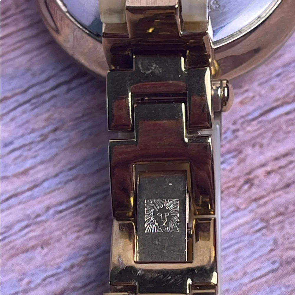 Anne Klein Midsized 34mm Women's Gold Acrylic Horn Bracelet Watch *New Battery*